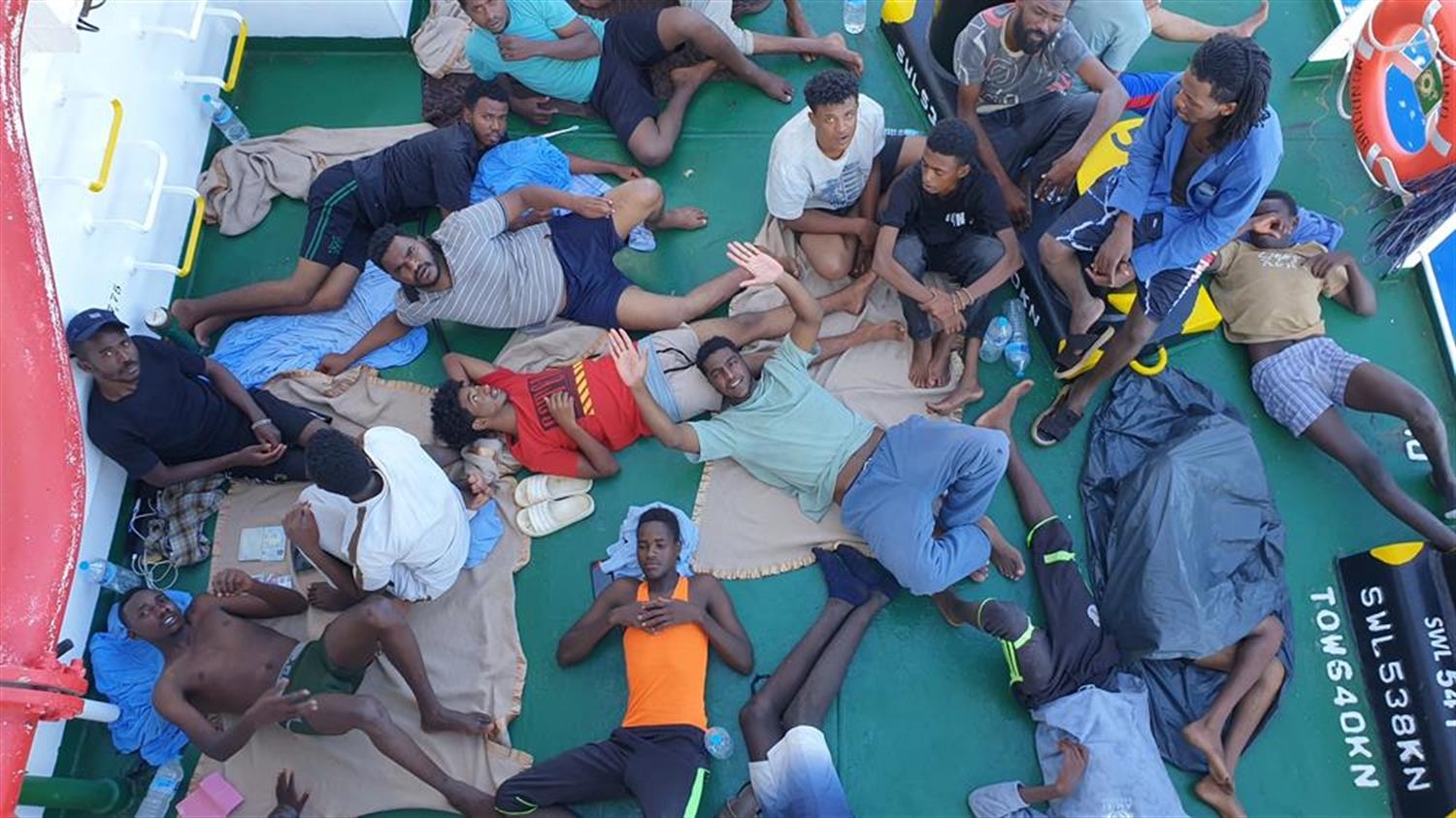 Operação de resgate no Mar Mediterrâneo. Dois navios da PŻM participaram.
