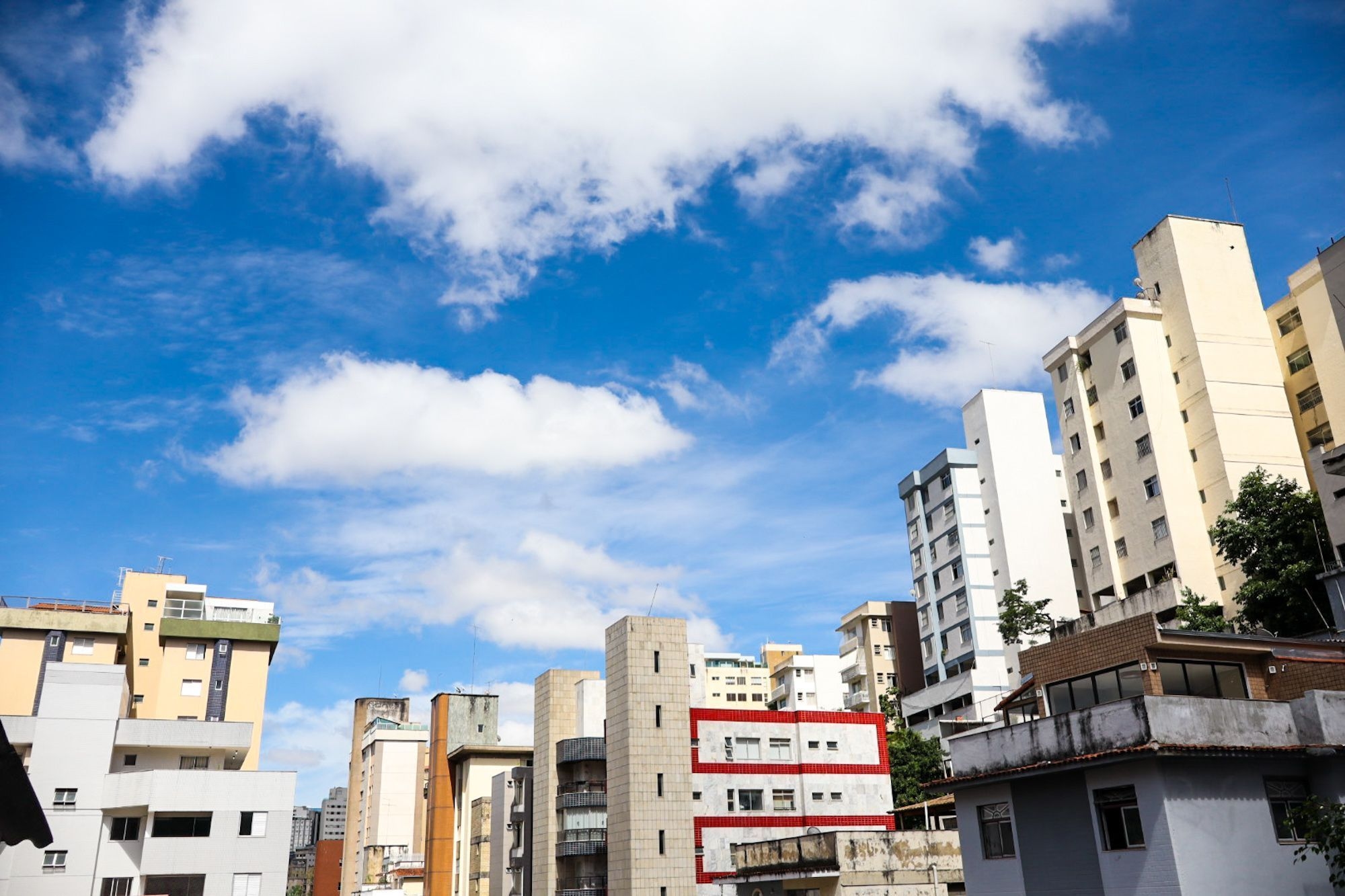 Nach Monaten der Dürre könnte es in Minas Gerais in der zweiten Monatshälfte zu Regenfällen kommen