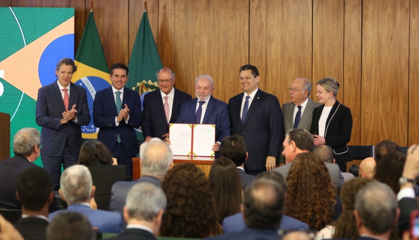 Lula destaca parceria com Sebrae para apoiar pequenos negócios e reduzir impacto da taxação norte-americana