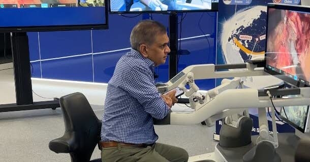Strazburg. Uluslararası Robotik Kongresi: "Teleserrahi rutin hale gelecek"