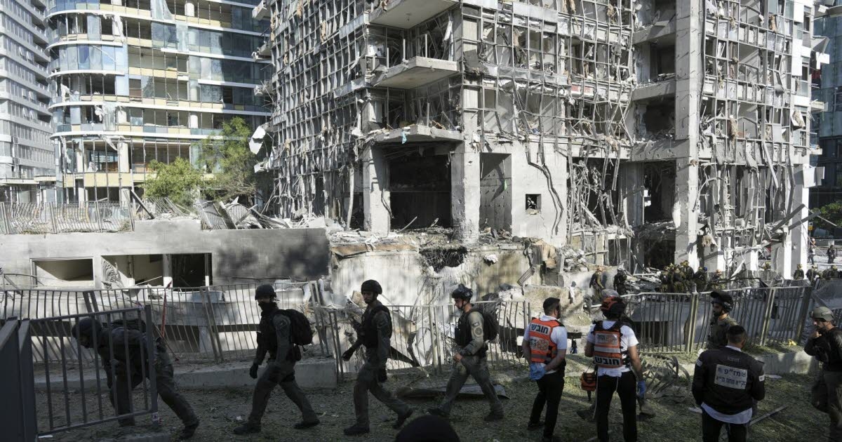Canlı. İsrail-İran Savaşı: Trump Tahran'a Karşı Savaşa mı Girecek? Çatışmanın 6. Gününü Yeniden Yaşayın
