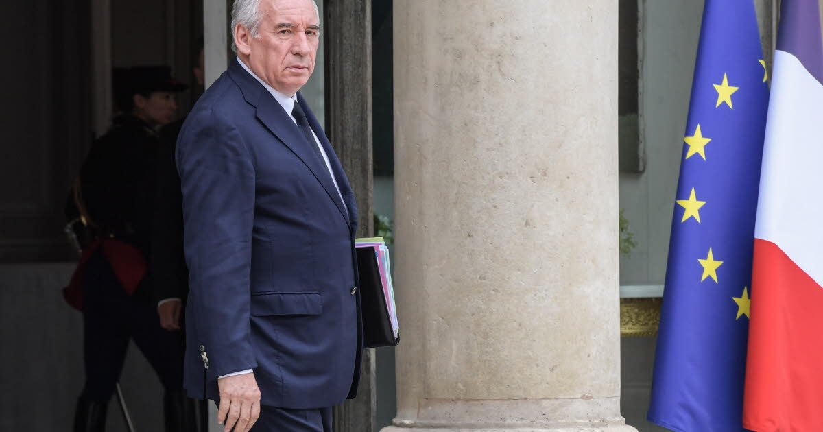 Canlı. Bayrou, TF1'in akşam 8'deki haberlerinde: "Fransa aşırı borçlanmanın eşiğinde," diye uyarıyor Vautrin.