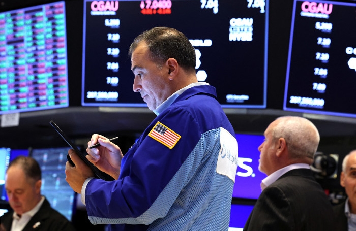 Movimenti contrastanti alla Borsa di Mosca e aumento dei prezzi del petrolio. Analisi del mercato finanziario dell'8 luglio