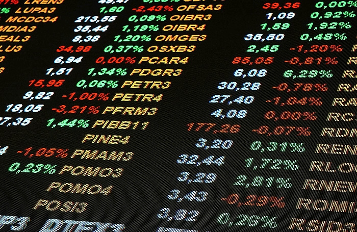 Yuan und Dollar steigen, Euro fällt vor der Zentralbanksitzung. Finanzmarktrückblick für den 11. September