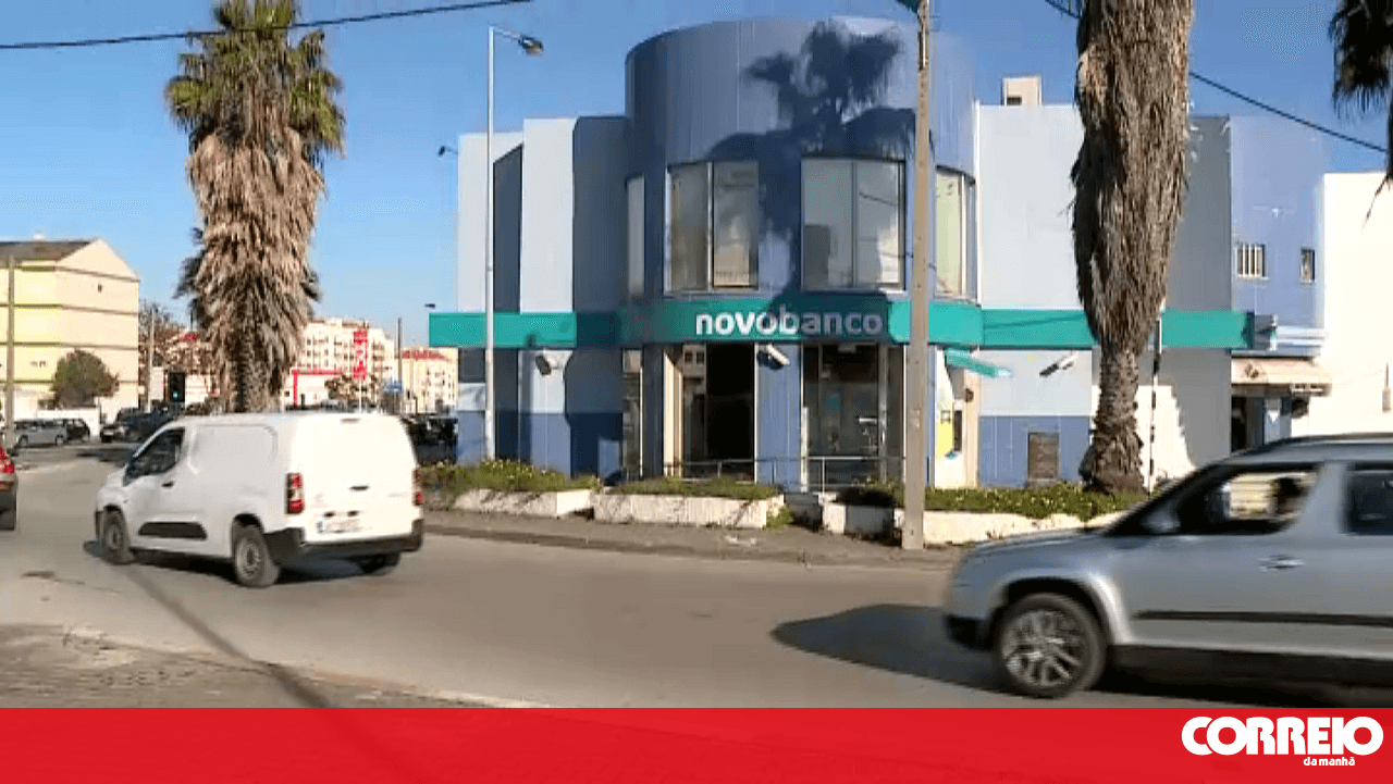 <![CDATA[ Gang armado aterroriza em 10 assaltos a bancos com sequestro  ]]>