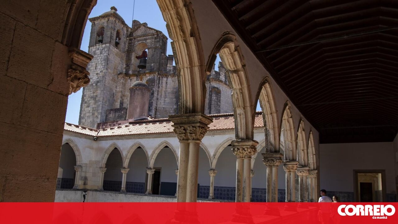 <![CDATA[ Claustros em obras por 1,7 milhões de euros ]]>