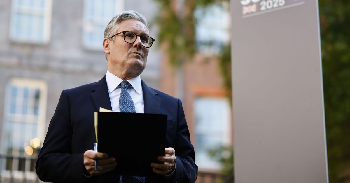 Indignación ante el aumento de las facturas energéticas para los británicos tras la rendición de Keir Starmer ante la UE en el Brexit
