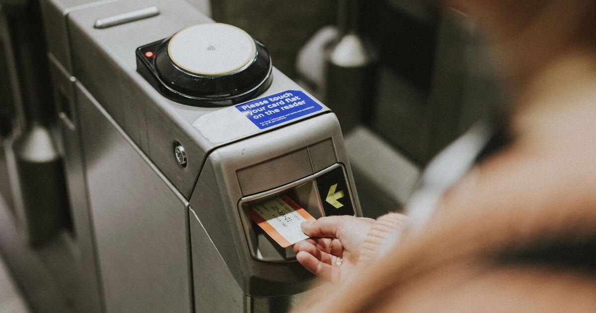 Expert's advice on reducing commuting fees as Brits spend £2.5K a year on transport