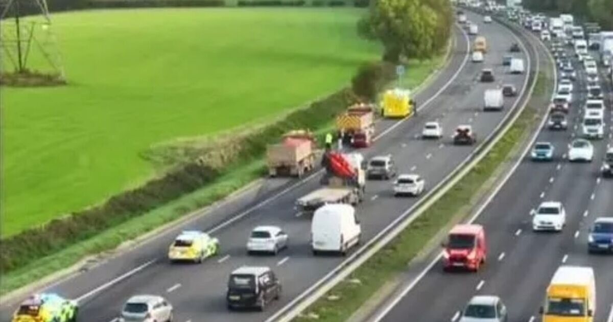 Tráfico en directo en la M5: Gran caos en la autopista tras un accidente que provoca retrasos en hora punta