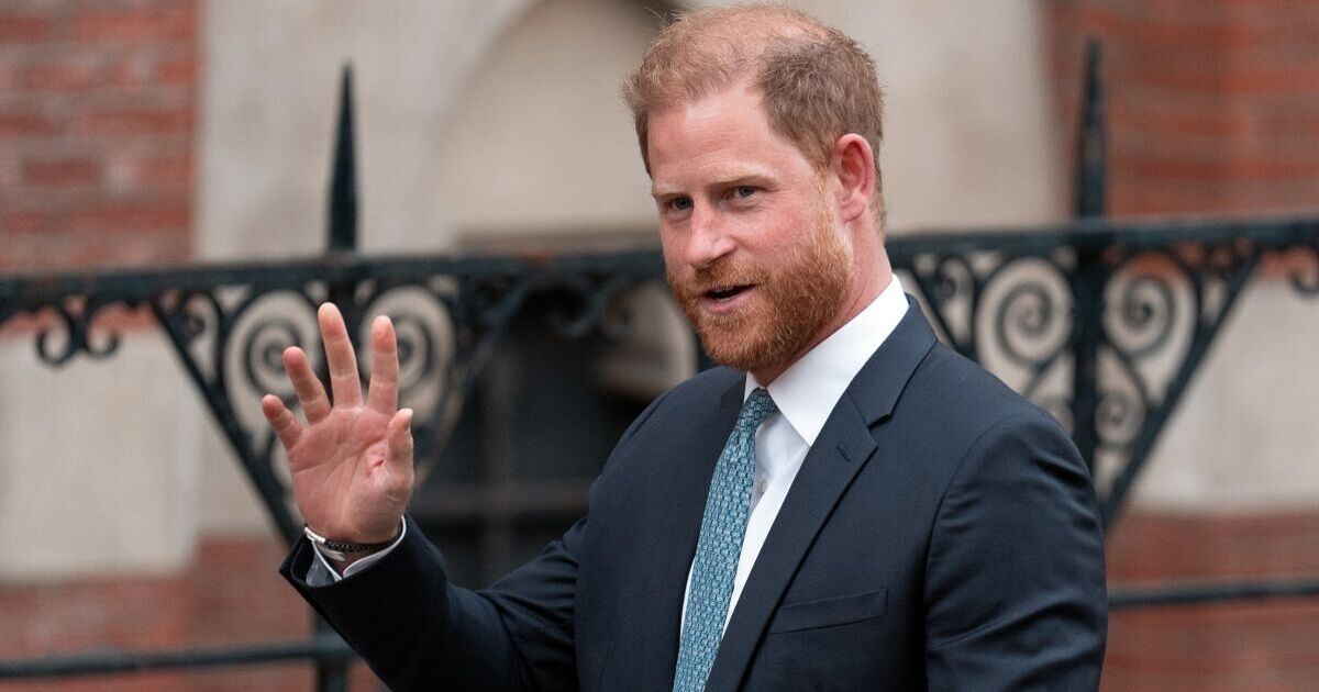 Famiglia Reale LIVE: Il principe Harry, "stanco", è stato duramente criticato per l'errore della BBC