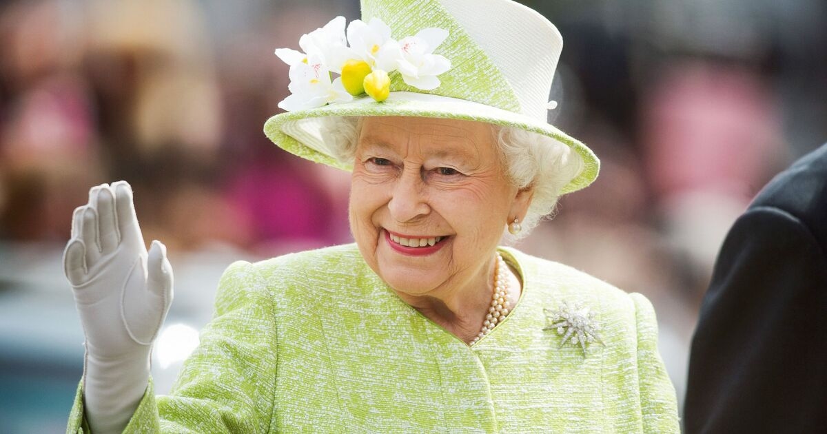 Koninklijke insider onthult hoe koningin Elizabeth er achter de schermen echt uitzag