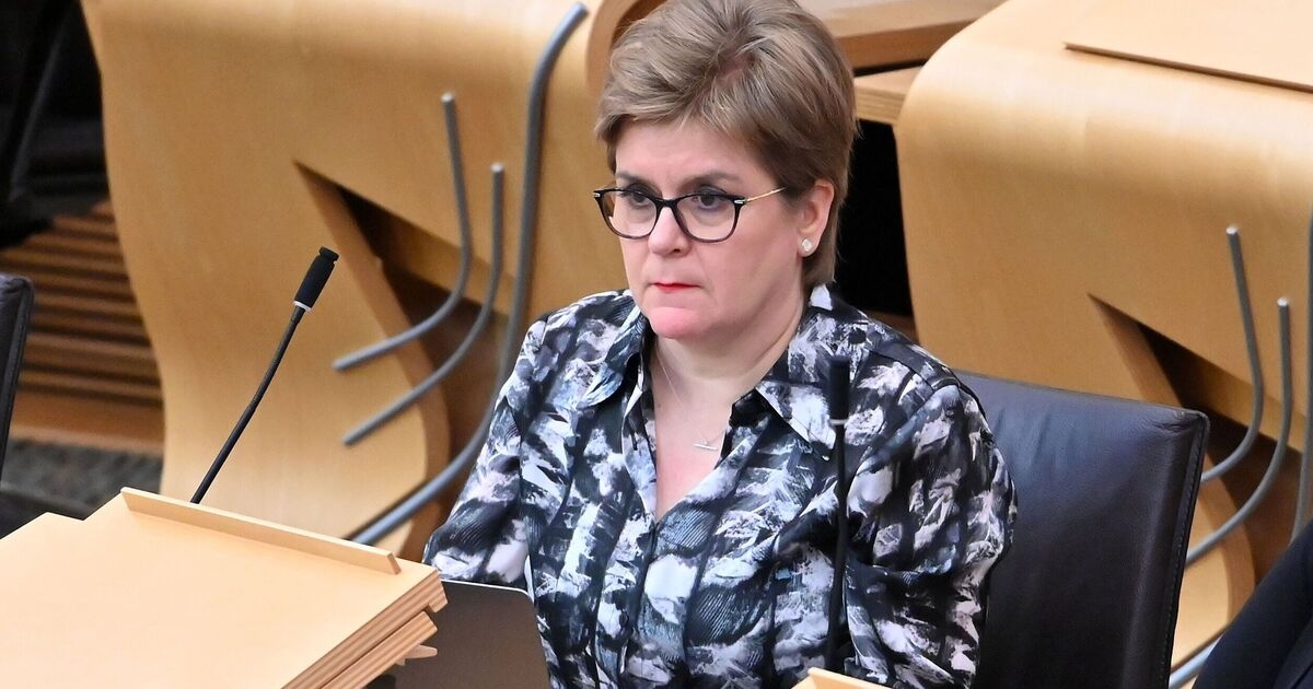 Nicola Sturgeon verdoppelt ihren Einsatz, da sie sich weigert, sich bei Frauen im jüngsten Geschlechterstreit zu entschuldigen