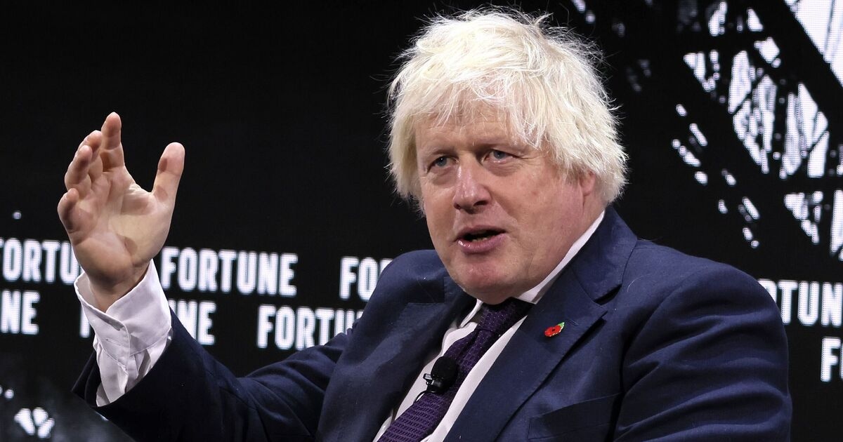 Boris Johnson haalt uit naar Keir Starmer omdat de VS migranten naar Rwanda wil deporteren