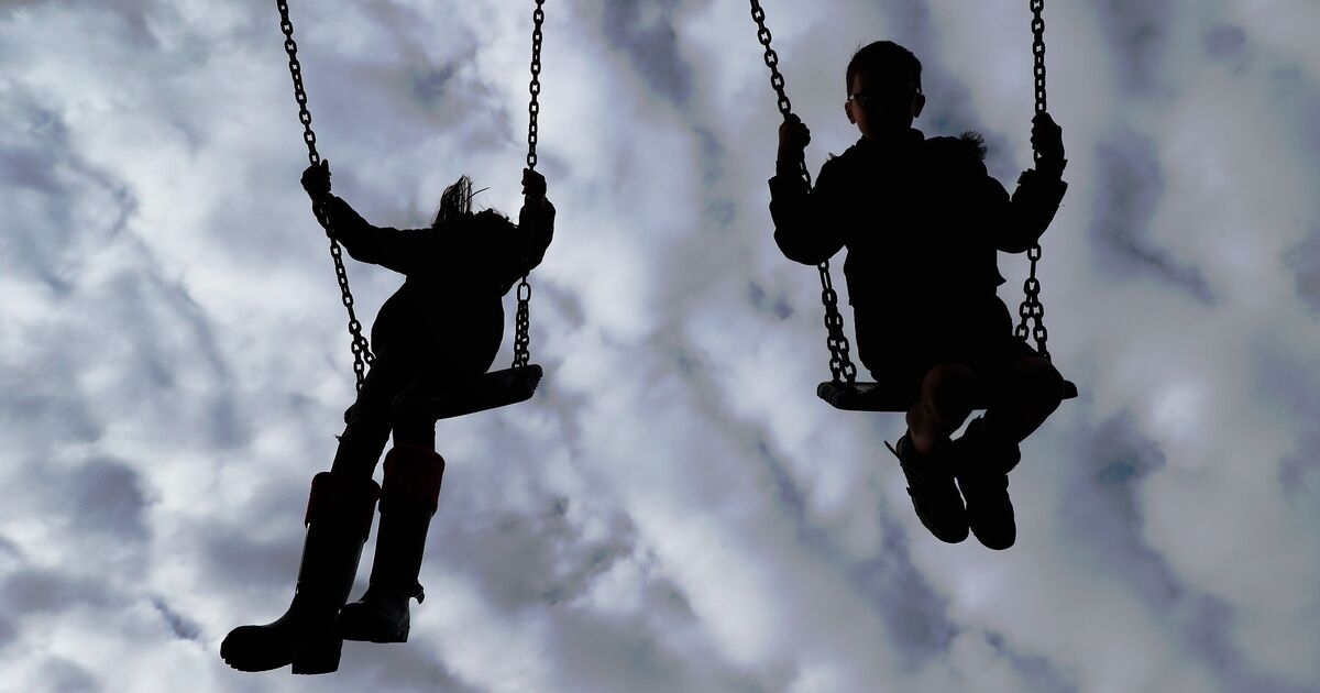 Migliaia di bambini e vittime di abusi domestici coinvolti nel caos dei tribunali della famiglia