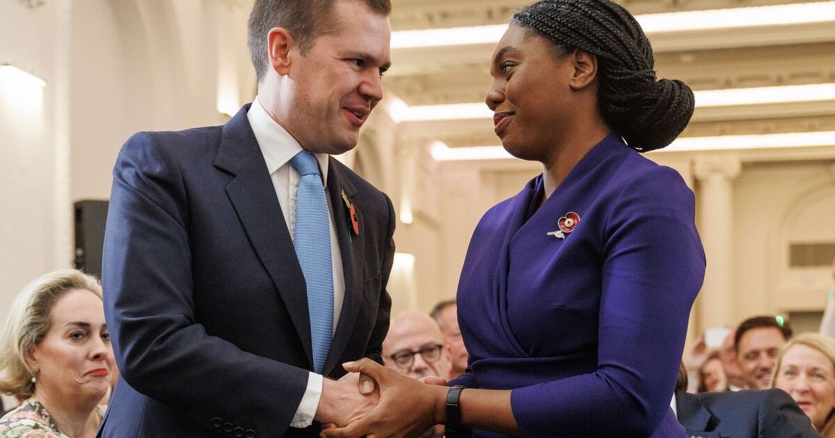 Keir Starmer acusa a Robert Jenrick de postularse para reemplazar a Kemi Badenoch