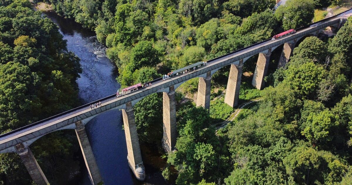 I canoed along the longest and highest aqueduct in the UK — the views were incredible