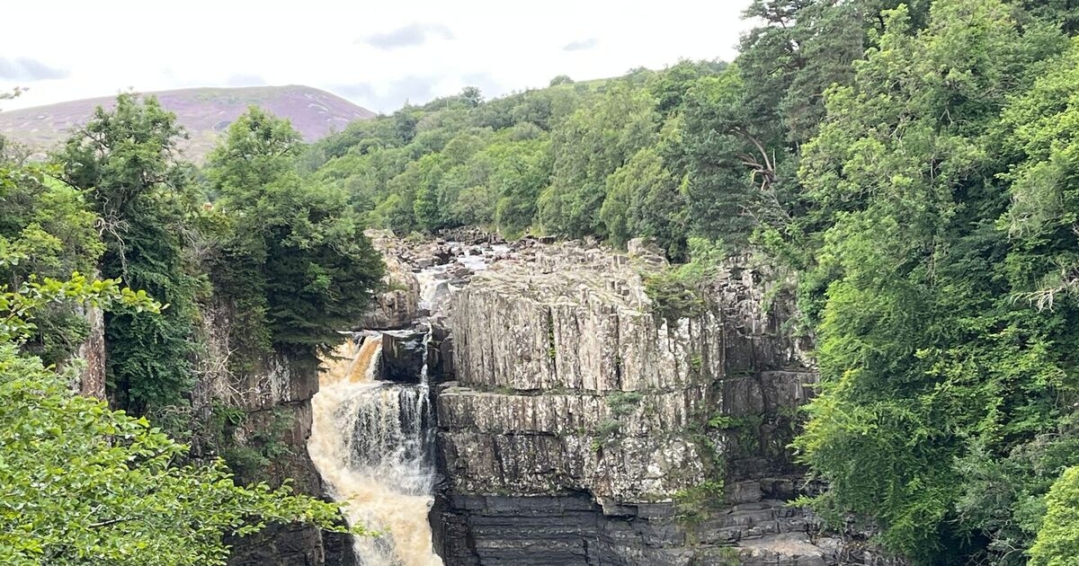 Ho soggiornato in uno splendido villaggio del Regno Unito vicino a una magnifica cascata: non vedo l'ora di tornarci