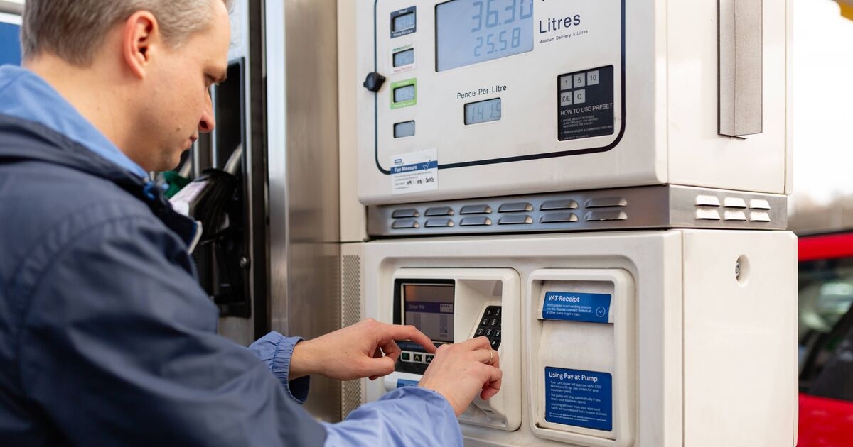 'Suspicious' petrol station sign that could drain your bank account