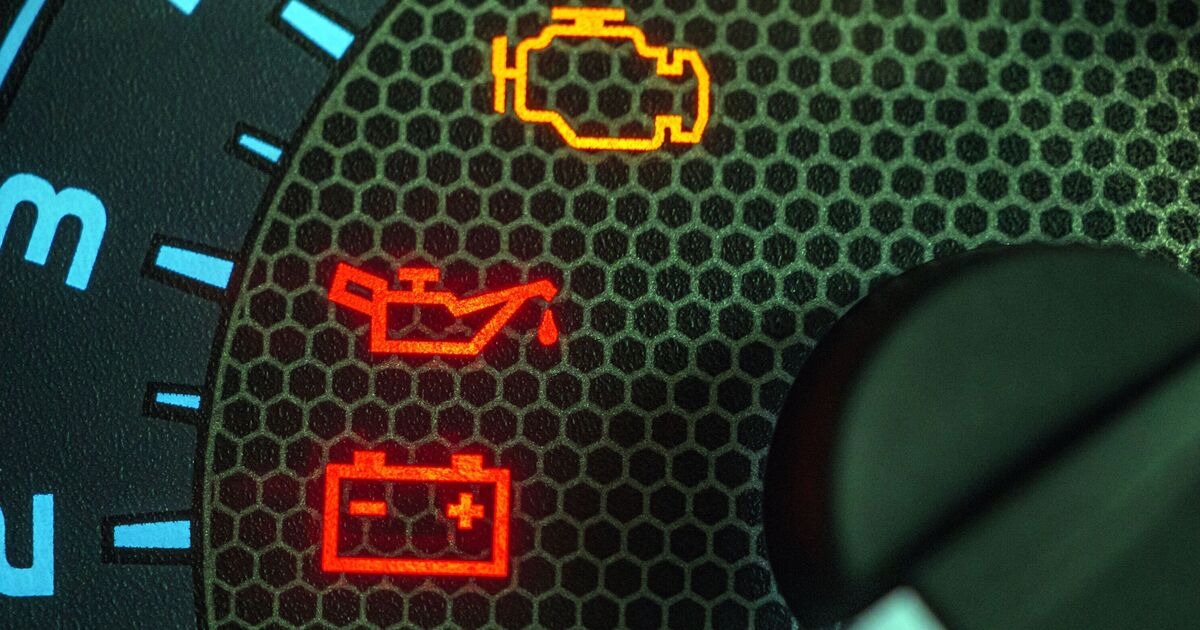 ‘I’m a car expert - never ever ignore this dashboard light’