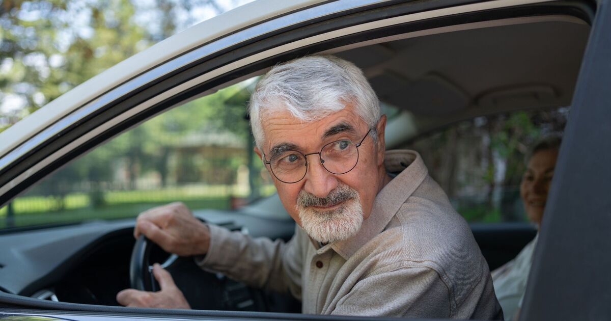 The tell signs suggesting older motorists should ‘stop driving’