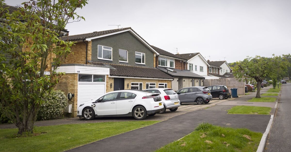 Motorists could be forced to install ‘bollards’ outside home due to driveway rule
