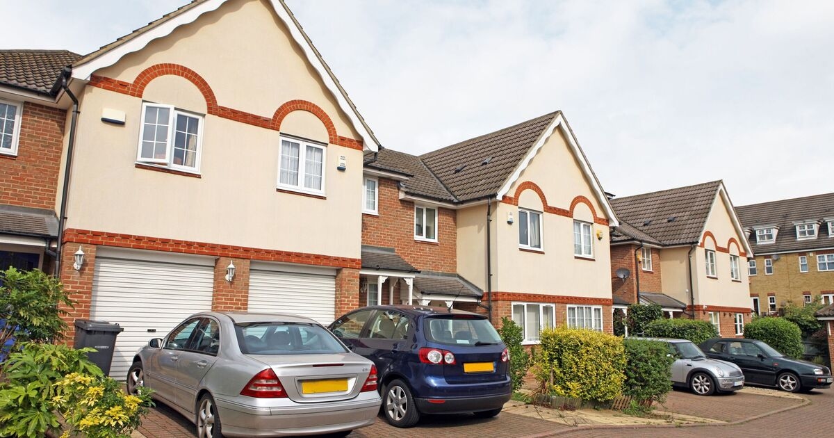 Drivers urged to move cars from driveways this Sunday