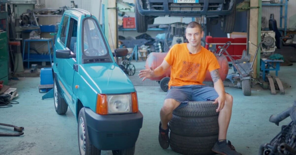 L'auto più stretta del mondo è stata fotografata su strada con un veicolo largo solo 20 pollici