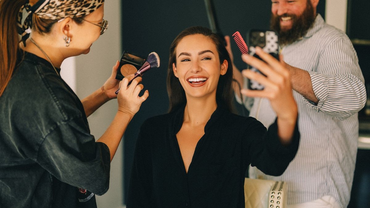 Dans les coulisses du défilé Michael Kors avec Ashtin Earle : Pilates d'avant-spectacle, micro-shorts et Kors des années 90