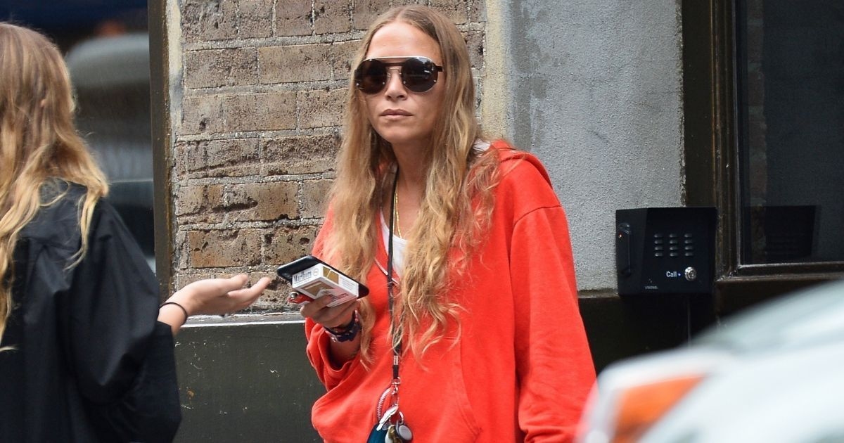 De acordo com Mary-Kate Olsen, essas sandálias acessíveis são o único estilo que você precisa neste verão