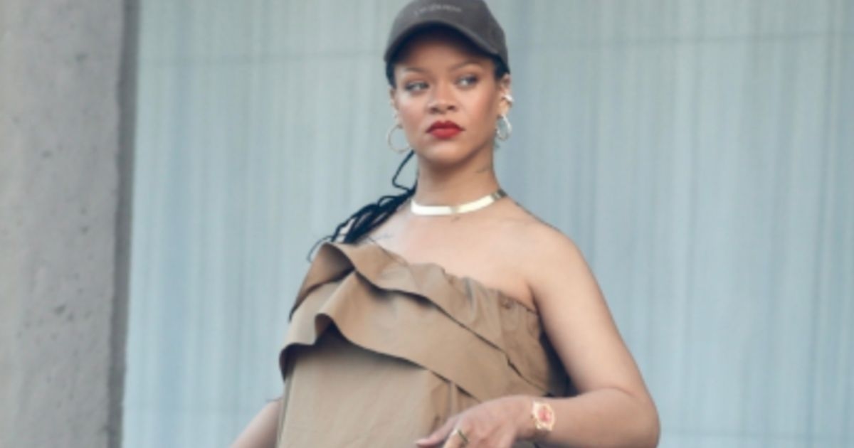 Rihanna'nın Saint Laurent Yaz Elbisesi, Havalı ve Rahat Anne Stilinde Bir Usta Sınıfı