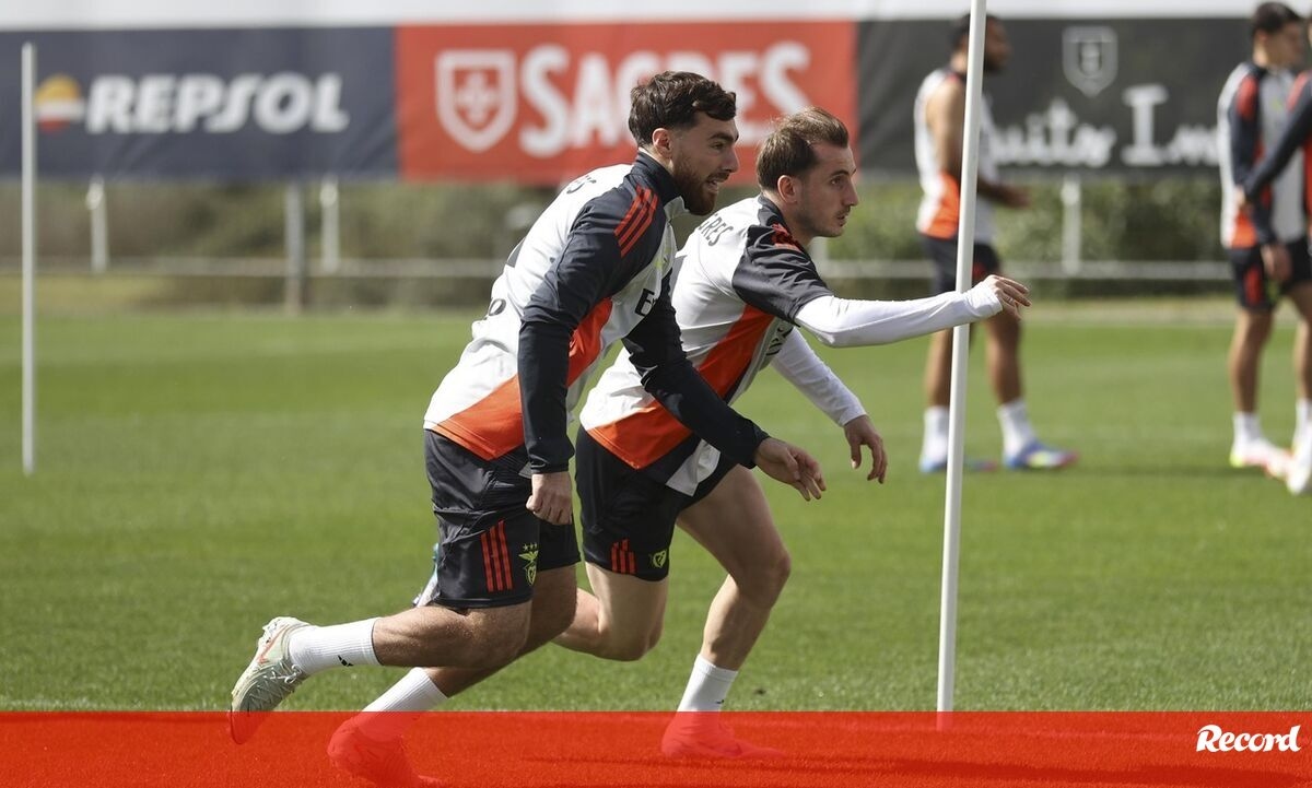<![CDATA[ Trubin, Kökçü e Aktürkoglu em Tampa: plantel do Benfica cada vez mais composto ]]>