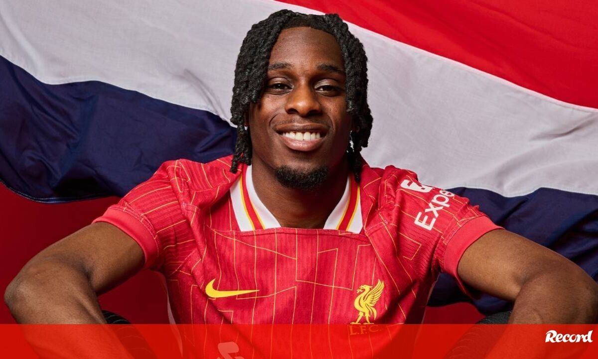 <![CDATA[ Jeremie Frimpong deixa Bayer Leverkusen para reforçar Liverpool ]]>