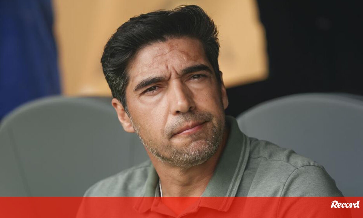 <![CDATA[ Brasileirão vai recomeçar com 11 mudanças de treinadores em apenas 12 jornadas ]]>
