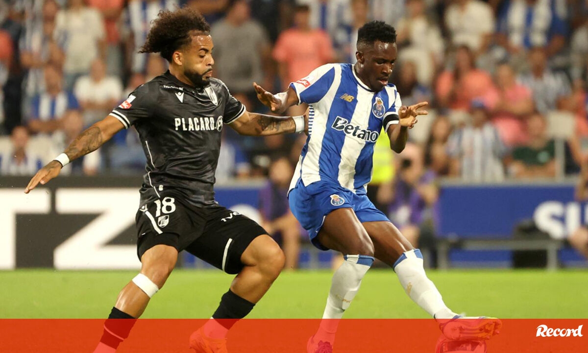 <![CDATA[ Farioli puxa por Zaidu: lateral firme no onze do FC Porto ]]>