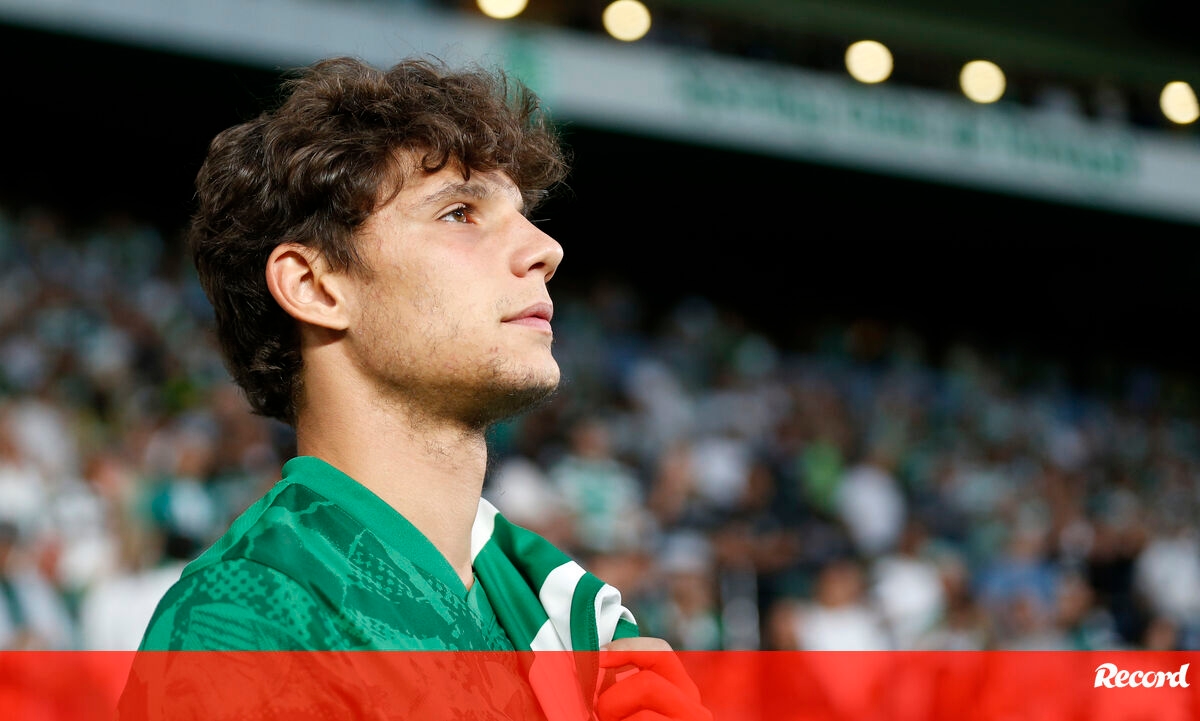 <![CDATA[ Eduardo Quaresma tenta desviar-se do eclipse: central do 'título' tem... zero minutos esta época ]]>