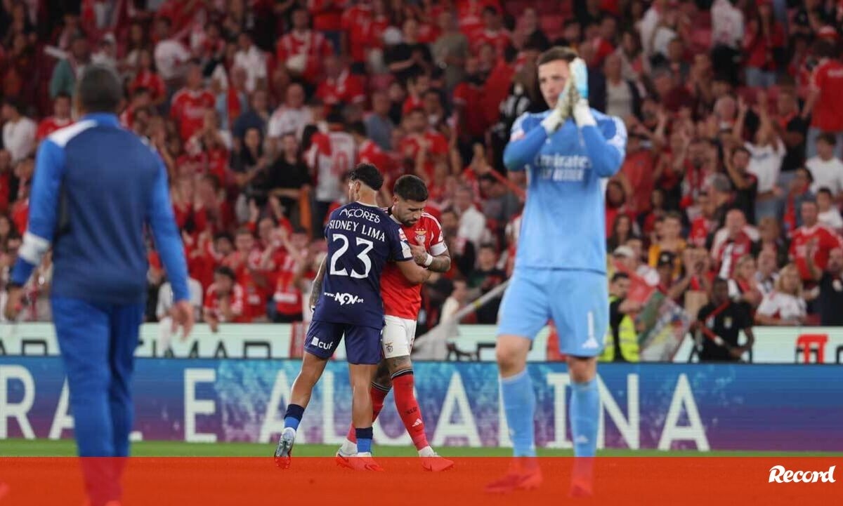 <![CDATA[ Luz perdeu a paciência no Benfica-Santa Clara ]]>