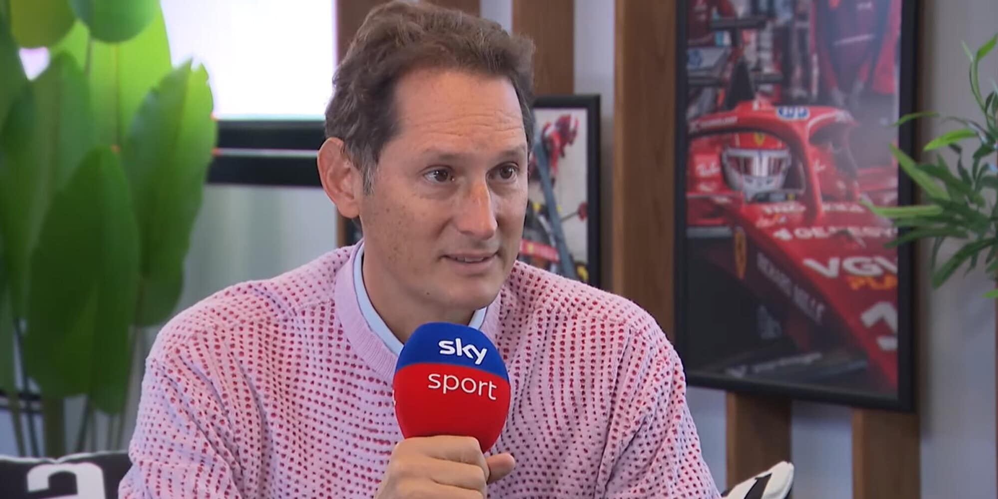 <p>Elkann en het geheim van Ferrari: "Er is maar één manier waarop we grote dingen kunnen bereiken." En over Vasseur...</p>