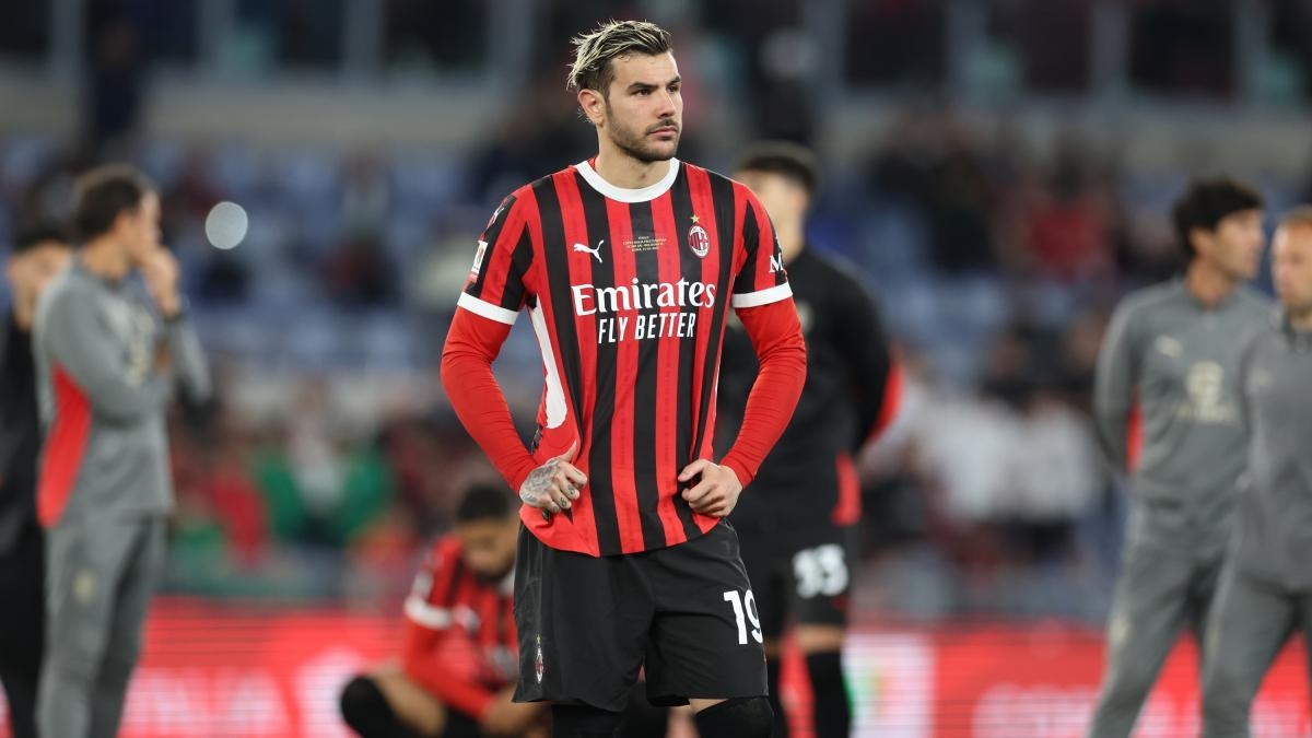 Milan, Theo apre all'Al Hilal. Per la fascia destra Tiago Santos o Vanderson: le trattative