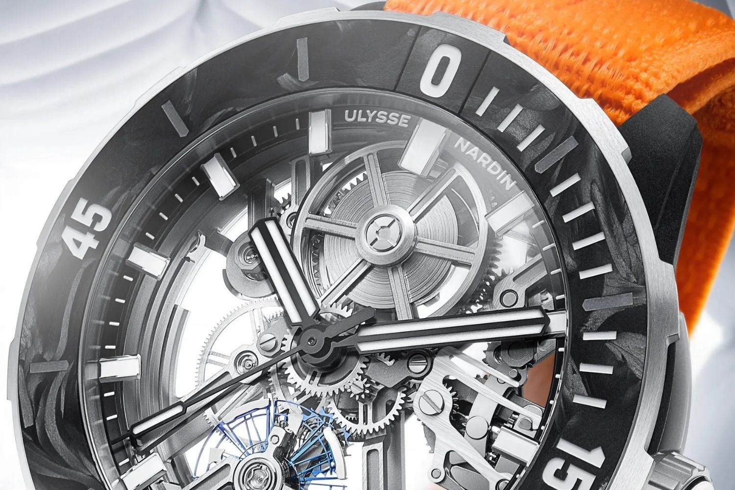 This Swiss Luxury Dive Watch Just Made Retro Rubber Look Expensive