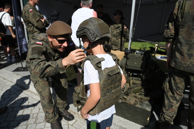Giornata dell'esercito polacco: sfilate militari e picnic, parole sull'unità e sul rafforzamento dell'esercito