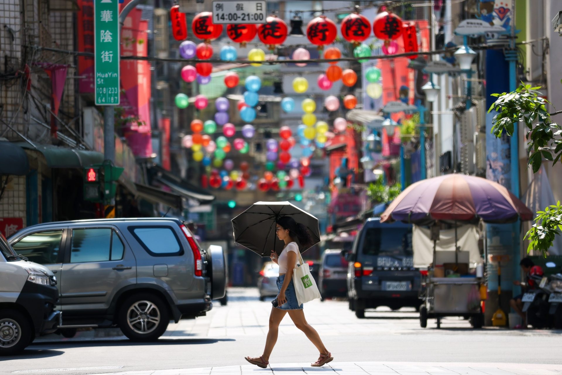 Continued exposure to heat waves accelerates the rate of aging