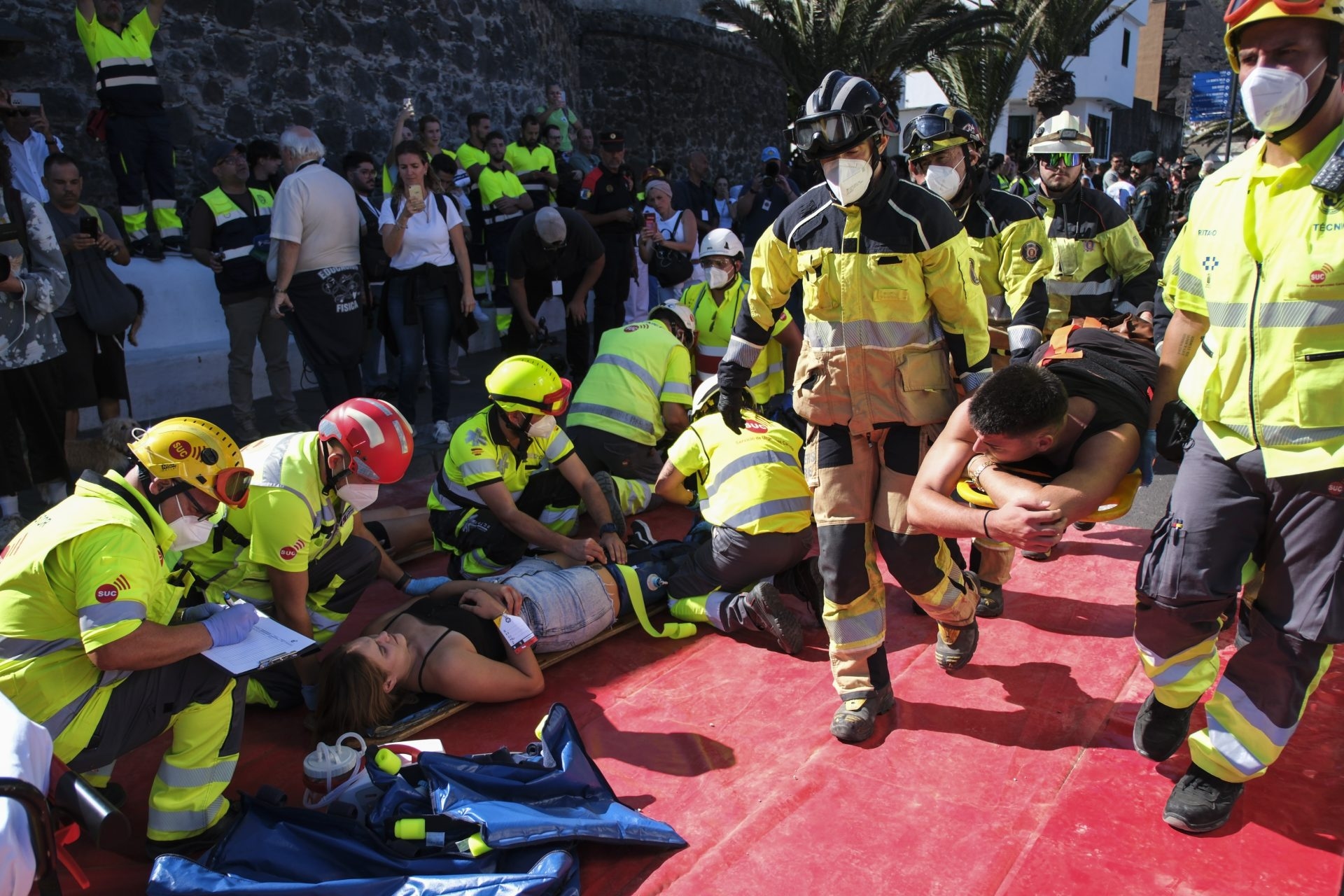 Bei der Vulkanexplosion auf Teneriffa wurden Häuser „zerstört“ und Hunderte „evakuiert“.
