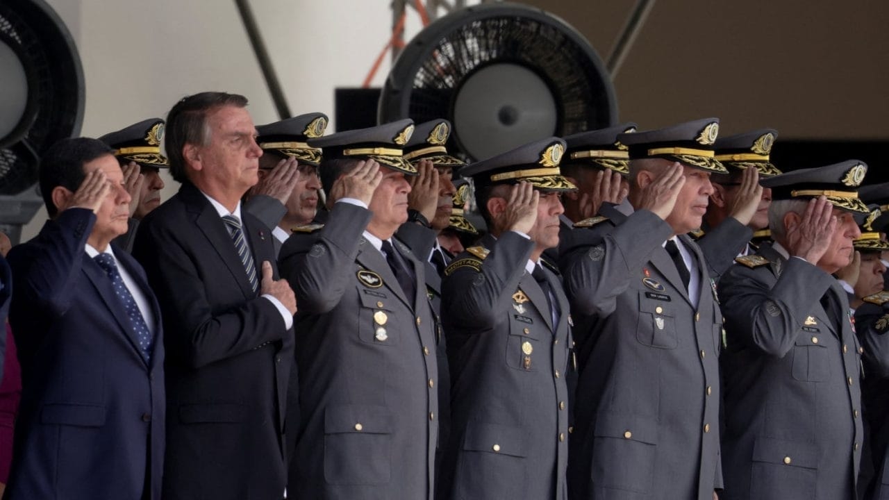 Auswirkungen in Brasilien! Ehemaliger Armeekommandeur bestätigt, dass er Bolsonaro gewarnt hat: „Die Streitkräfte werden einen Putsch NICHT unterstützen“