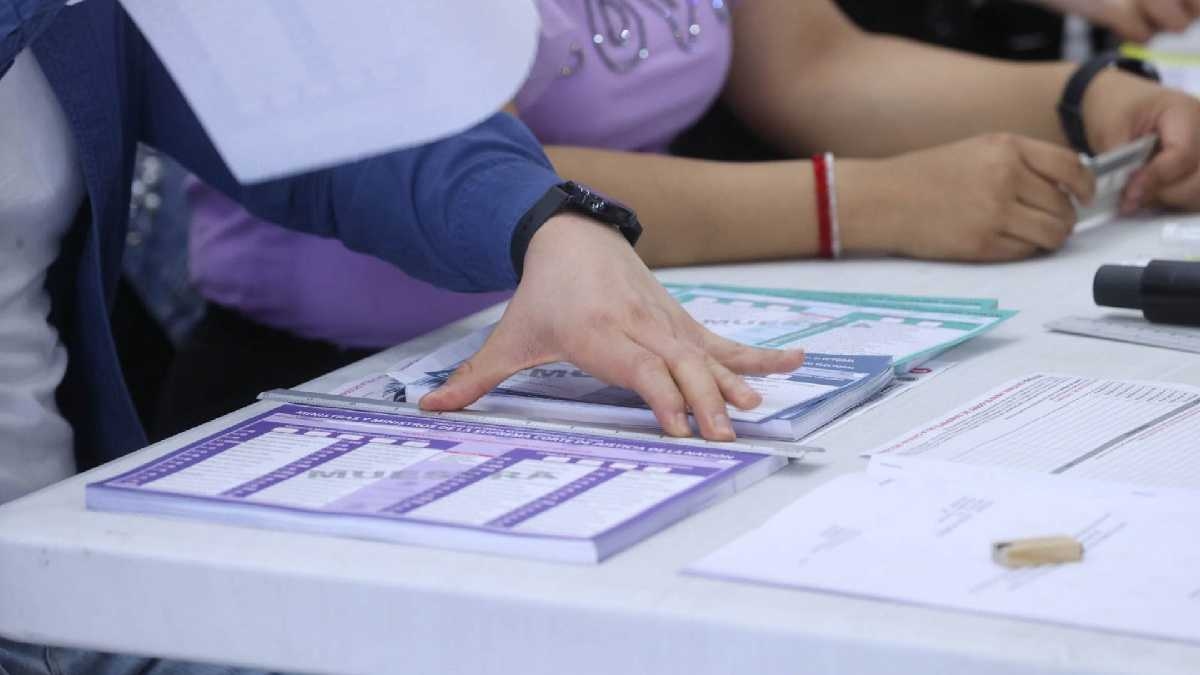 Die Stimmzettel liegen bereit! IEEM schließt Lieferung für beispiellose Richterwahlen 2025 in Edomex ab; sie schirmen Pakete ab