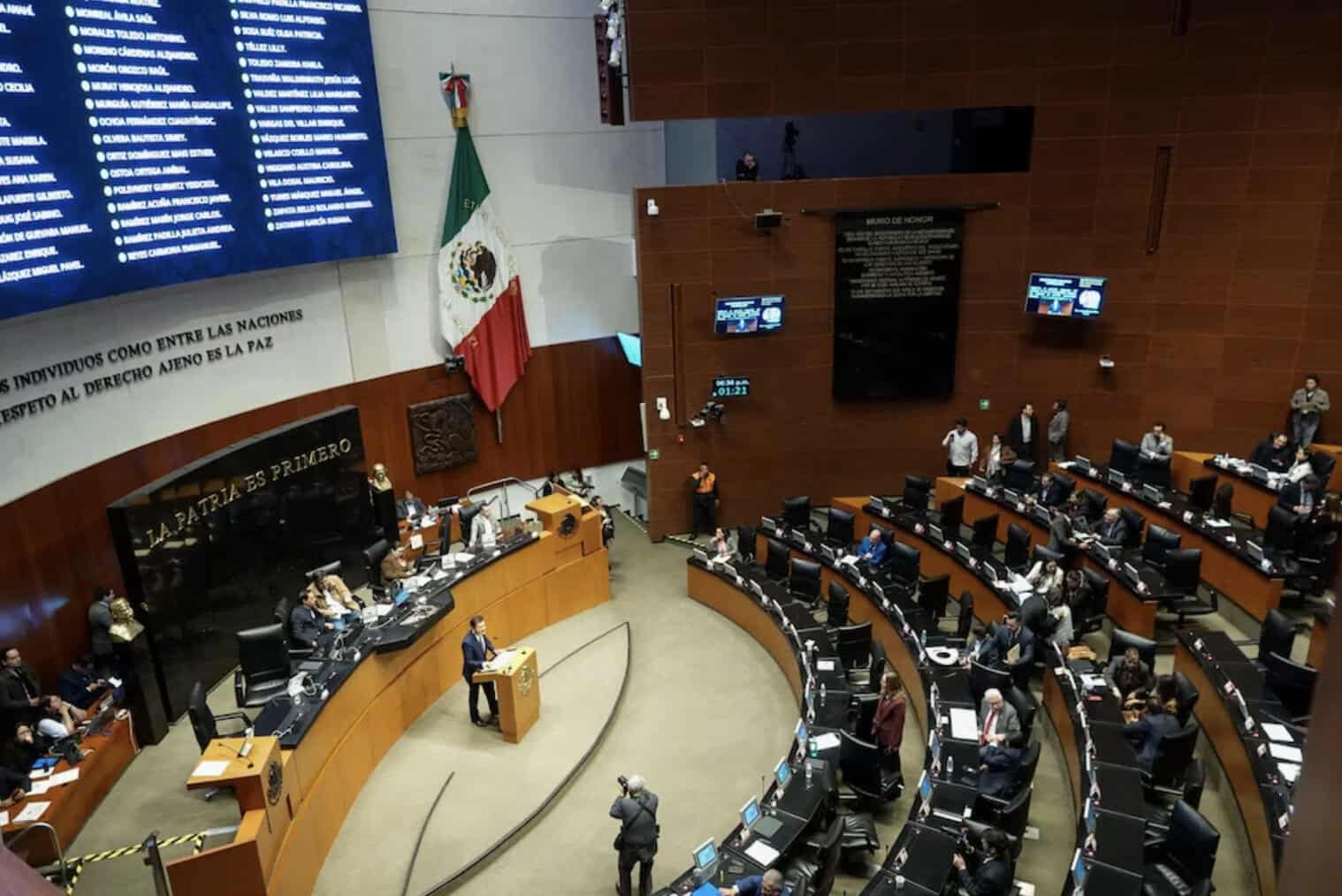 Senado alerta riesgo de incursión del narco en polémica Ley Telecom