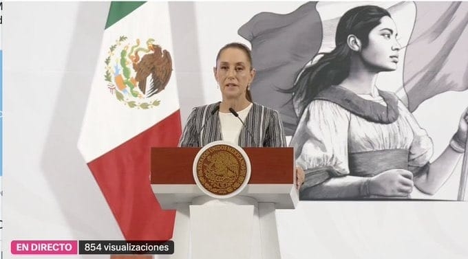 Claudia Sheinbaum hält nach der Blockade der CNTE allein eine morgendliche Pressekonferenz ab