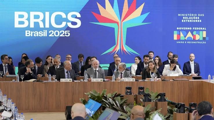 Brasil: Tensões ambientais no Congresso e no Fórum BRICS sobre IA e Clima
