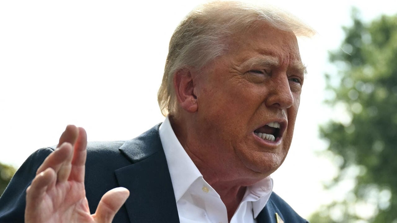 Trump usa i cartelli per minacciare una tariffa del 30%