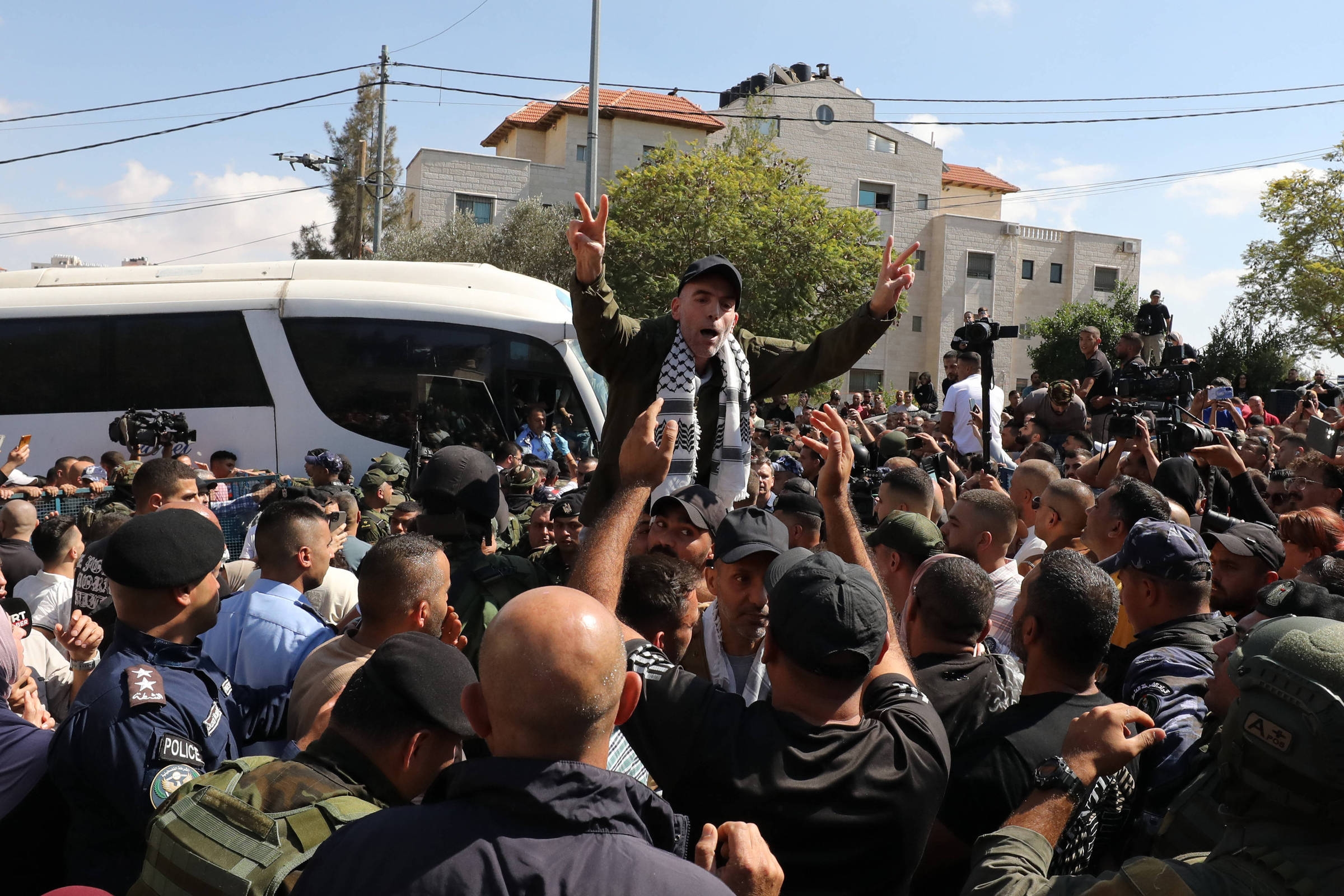 Israeli and Palestinian euphoria clashes with uncertainty over next steps in peace agreement