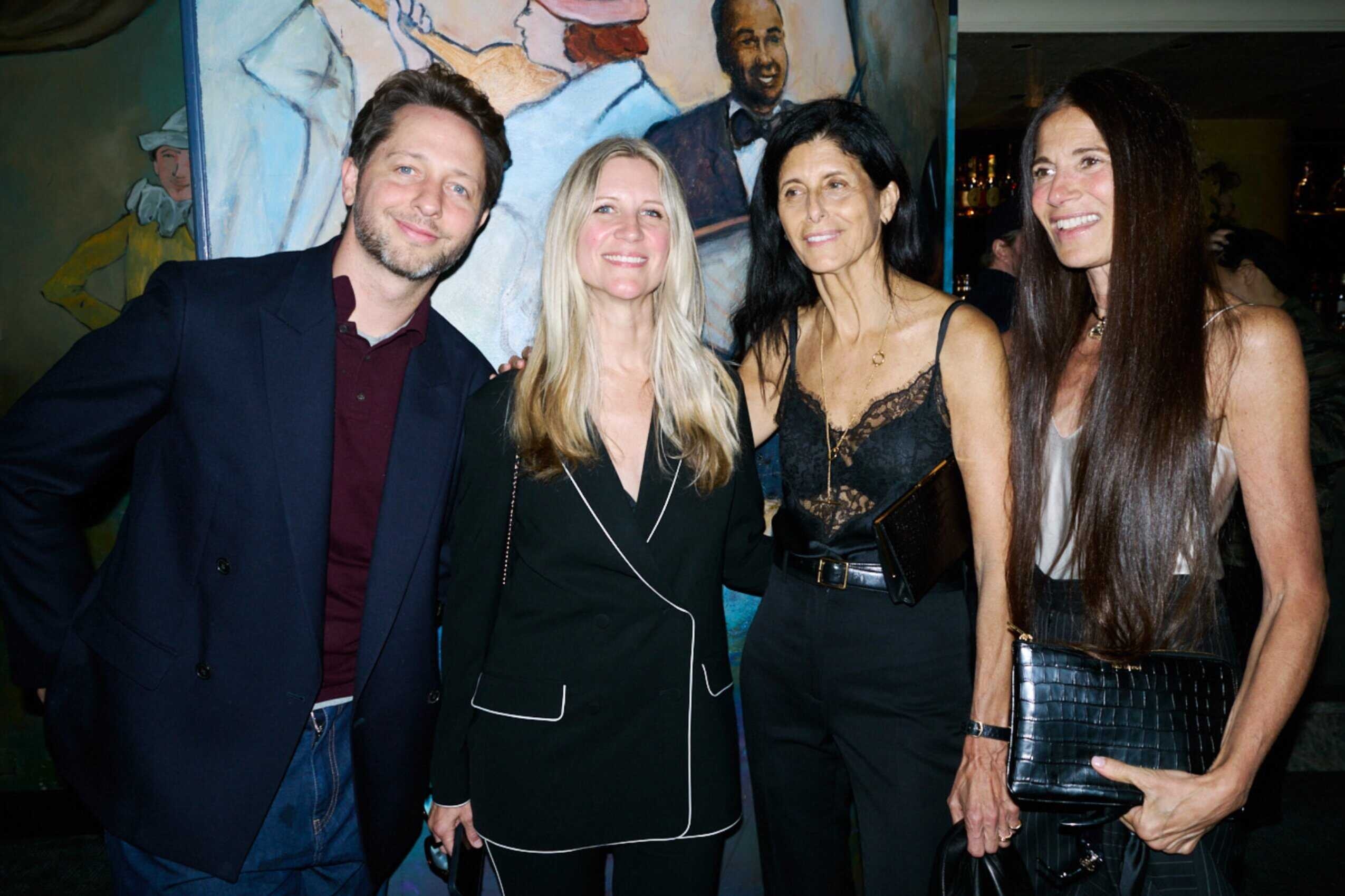 Nili Lotan arrasa no Café Carlyle depois do anoitecer